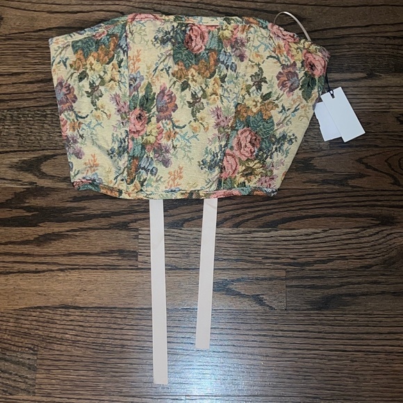Floral corset - Picture 1 of 2